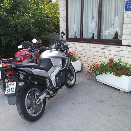 Pansion Helvetia 2* 포레치